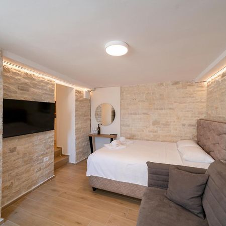 Christian Studio Apartments Umago Exterior foto